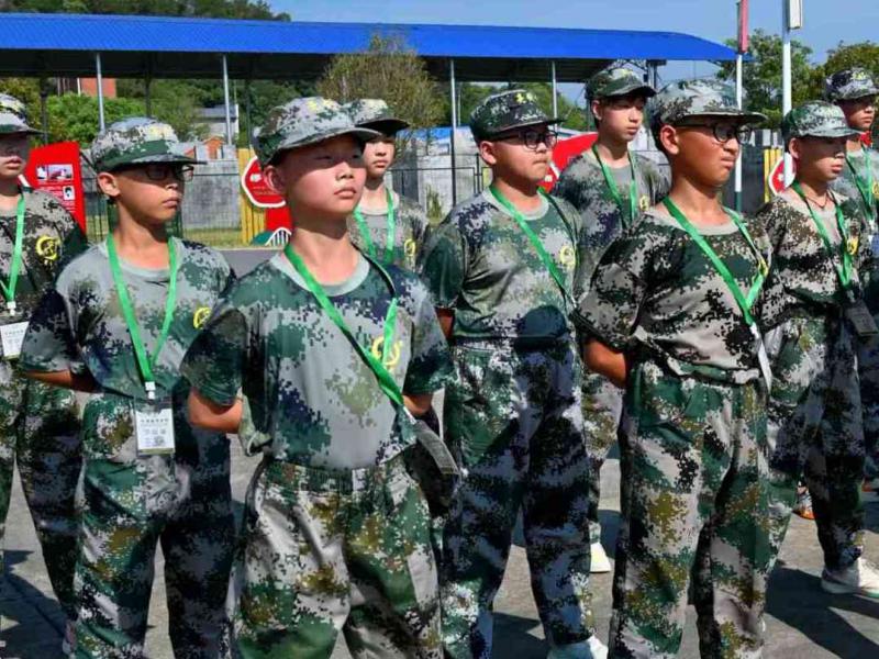 湖南什么样的军事夏令营对孩子更有成长教育意义呢