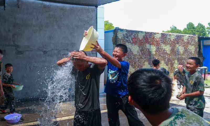 四川亮剑集团湖南站夏令营教你：地震中如何保护自己？